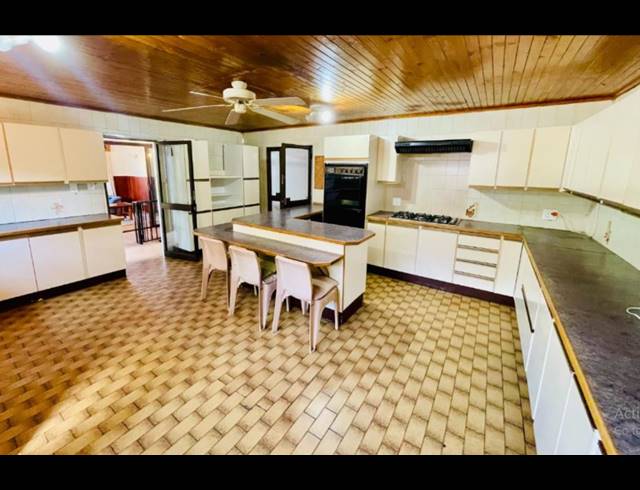 5 BEDROOM HOUSE FOR SALE IN LINMEYER